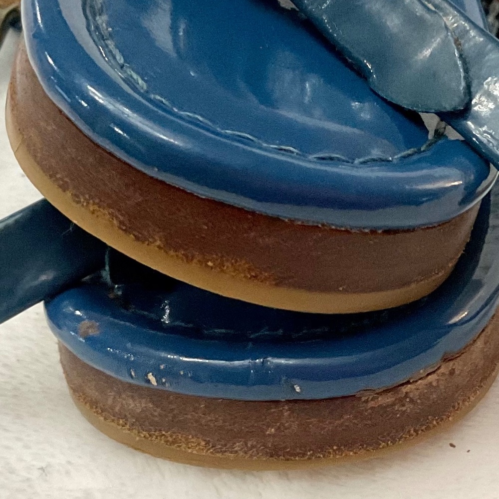 BLUE COACH CATERINE PATENT LEATHER  T STRAP  SANDALS SZ 6B - Picture 16 of 16